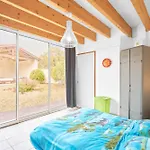Loft Piscine Chauffee Et Couverte Nyaraló