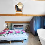 Loft Piscine Chauffee Et Couverte Sauvignac
