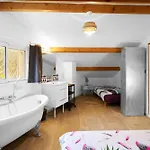 Loft Piscine Chauffee Et Couverte * Sauvignac